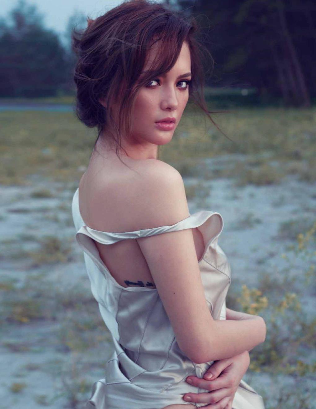 10P Nude Photos of Ellen Adarna