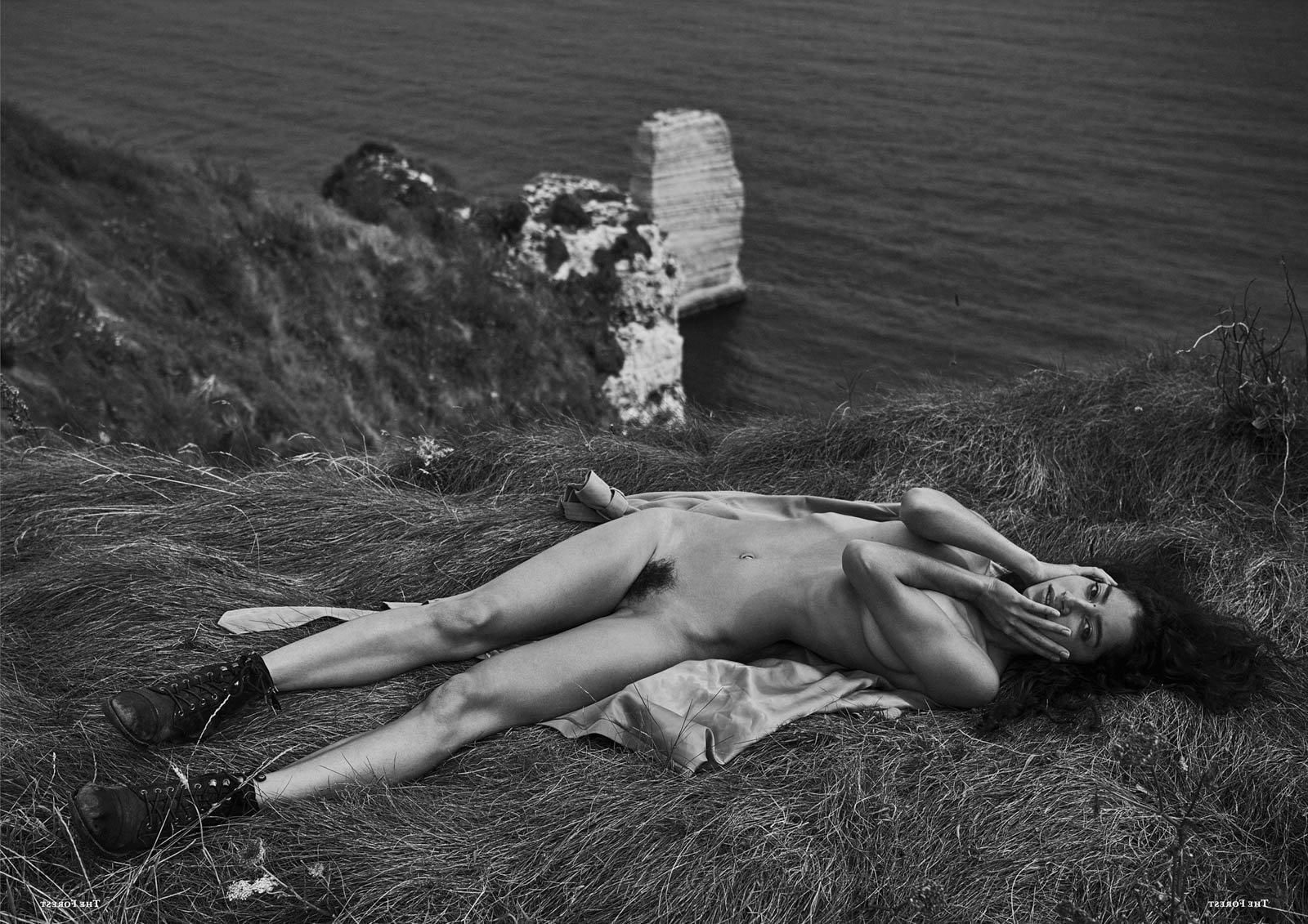 14P Emilie Payet Nude
