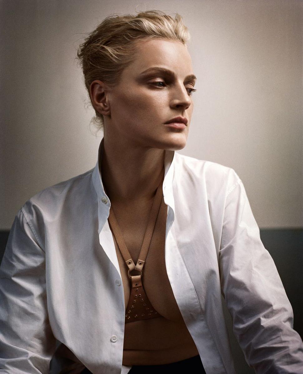 8P Guinevere Van Seenus Nude Photos