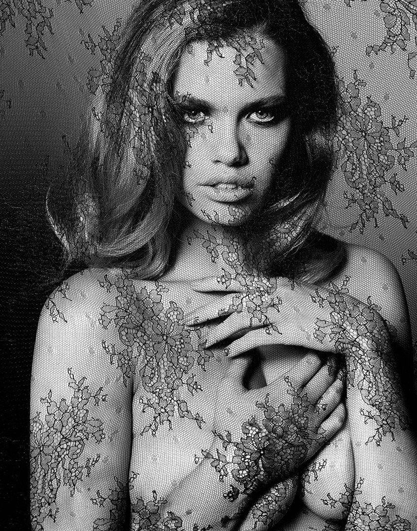 25P Hailey Clauson Nude