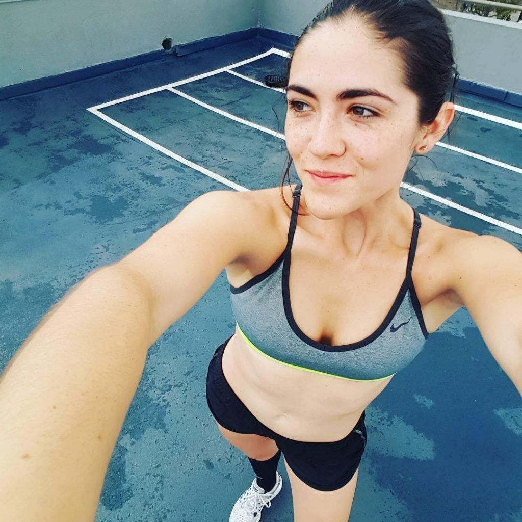 18P Isabelle Fuhrman Nude