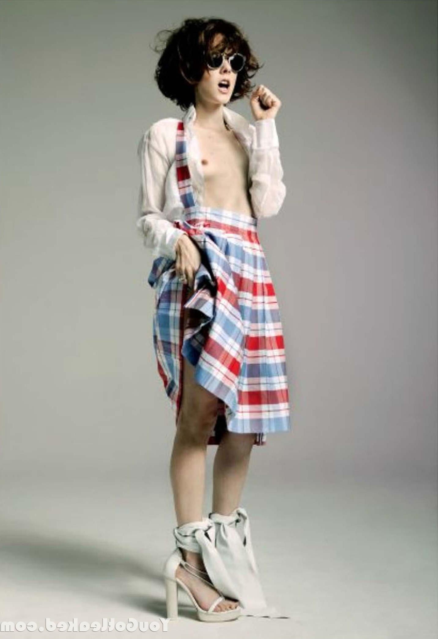 10P Nude photoset of Jena Malone