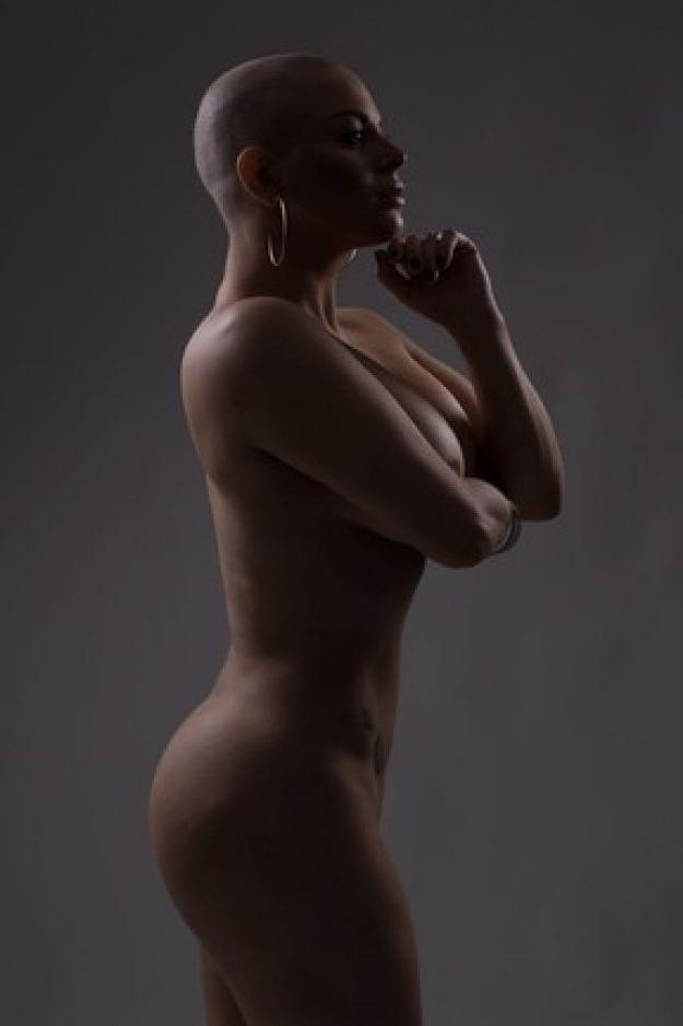 8P Nude Photos of Jessica Lopes