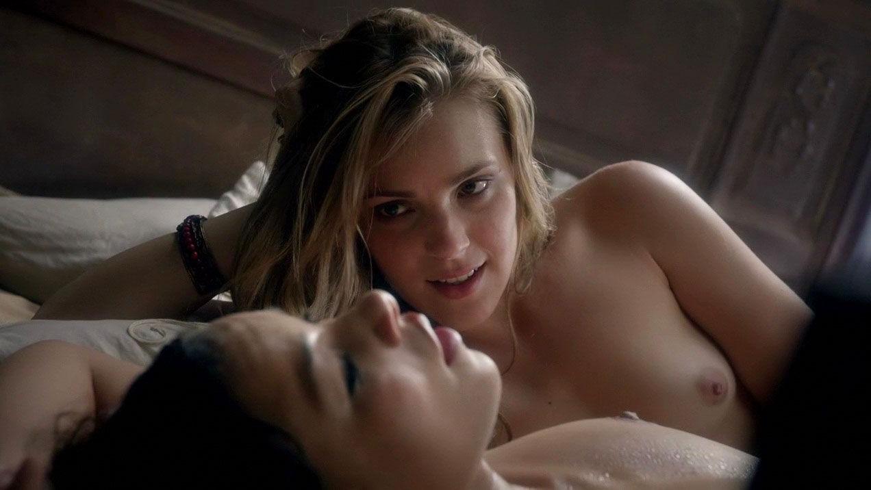 4P Nude Pics of Jessica Parker Kennedy and Nevena Jablanovic