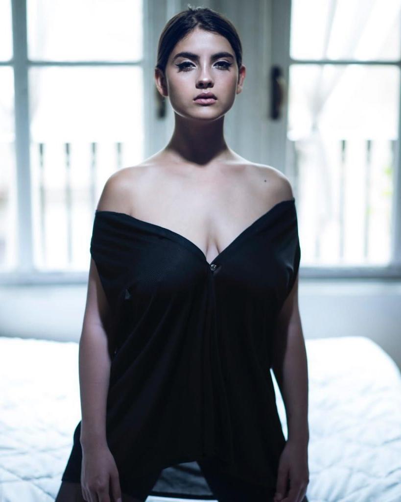 25P Judit Guerra Nude