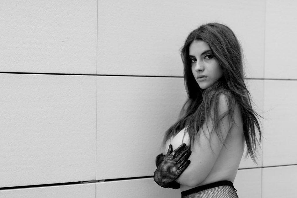 25P Judit Guerra Nude