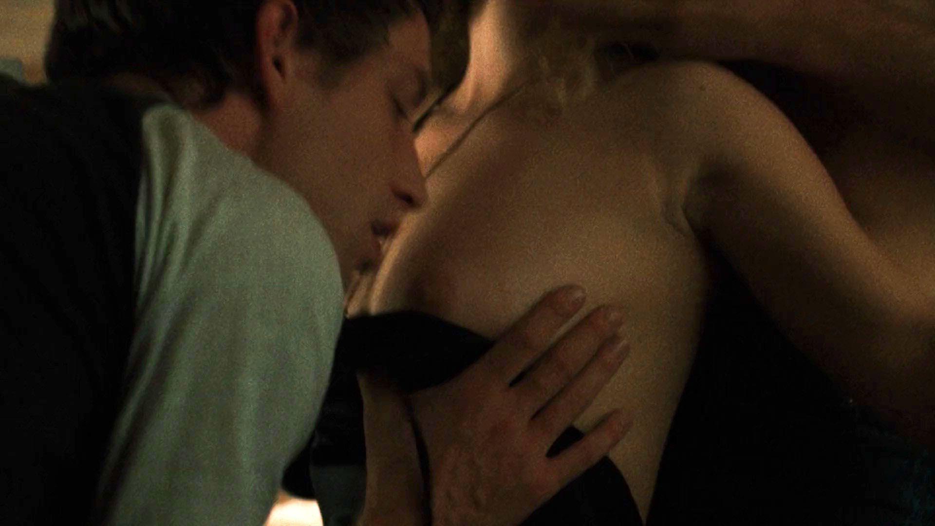 6P Juno Temple Nude Photos