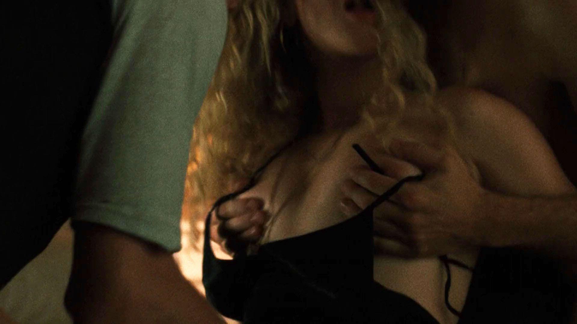 6P Juno Temple Nude Photos