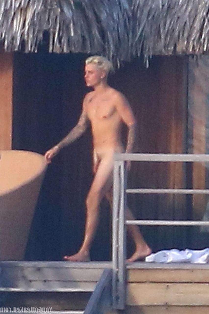 7P Justin Bieber paparazzi nude photos