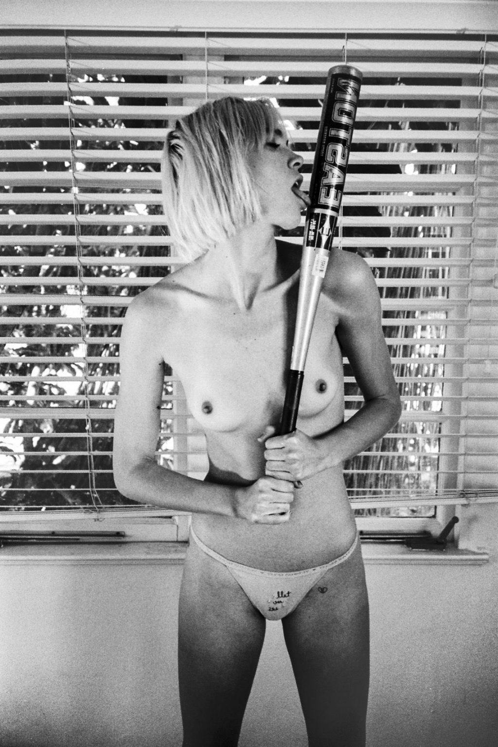 11P Kelsey Christian Nude