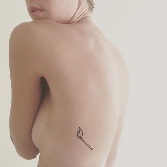 4P Nude pics of Kelsey Christian