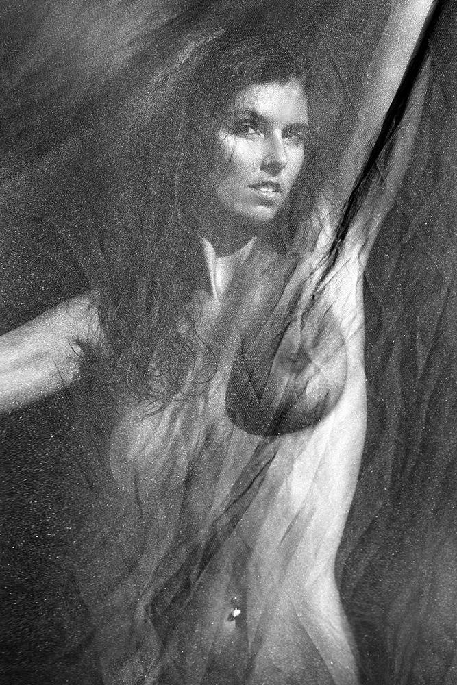 9P Laura Giraudi Nude Photos