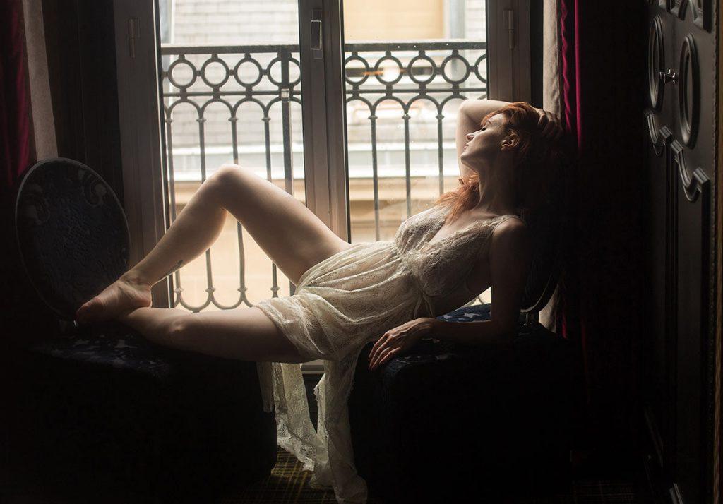 24P Leslie Sauvage Nude