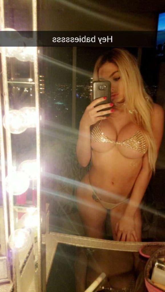 25P Lyna Perez Nude