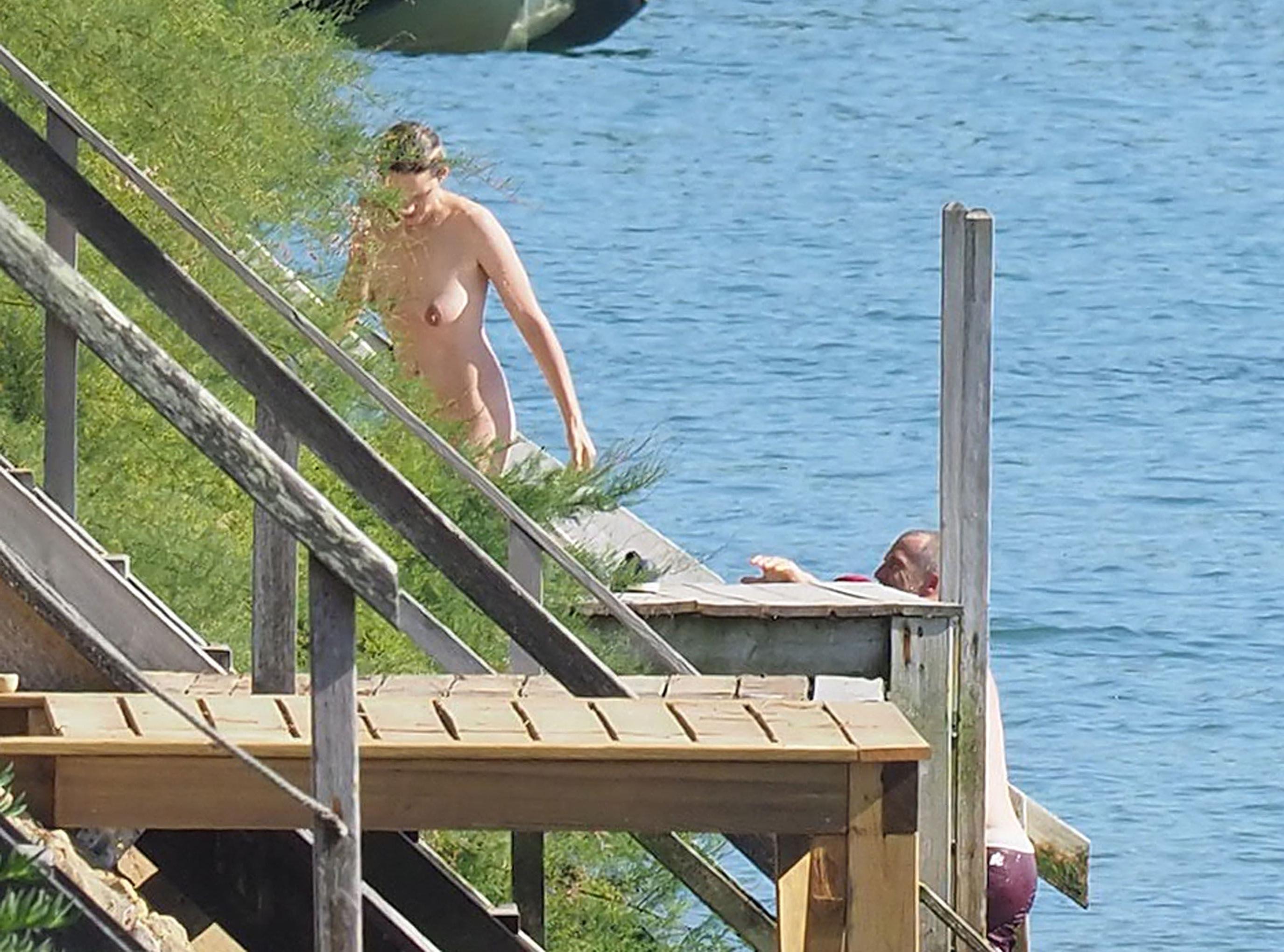25P Marion Cotillard Nude