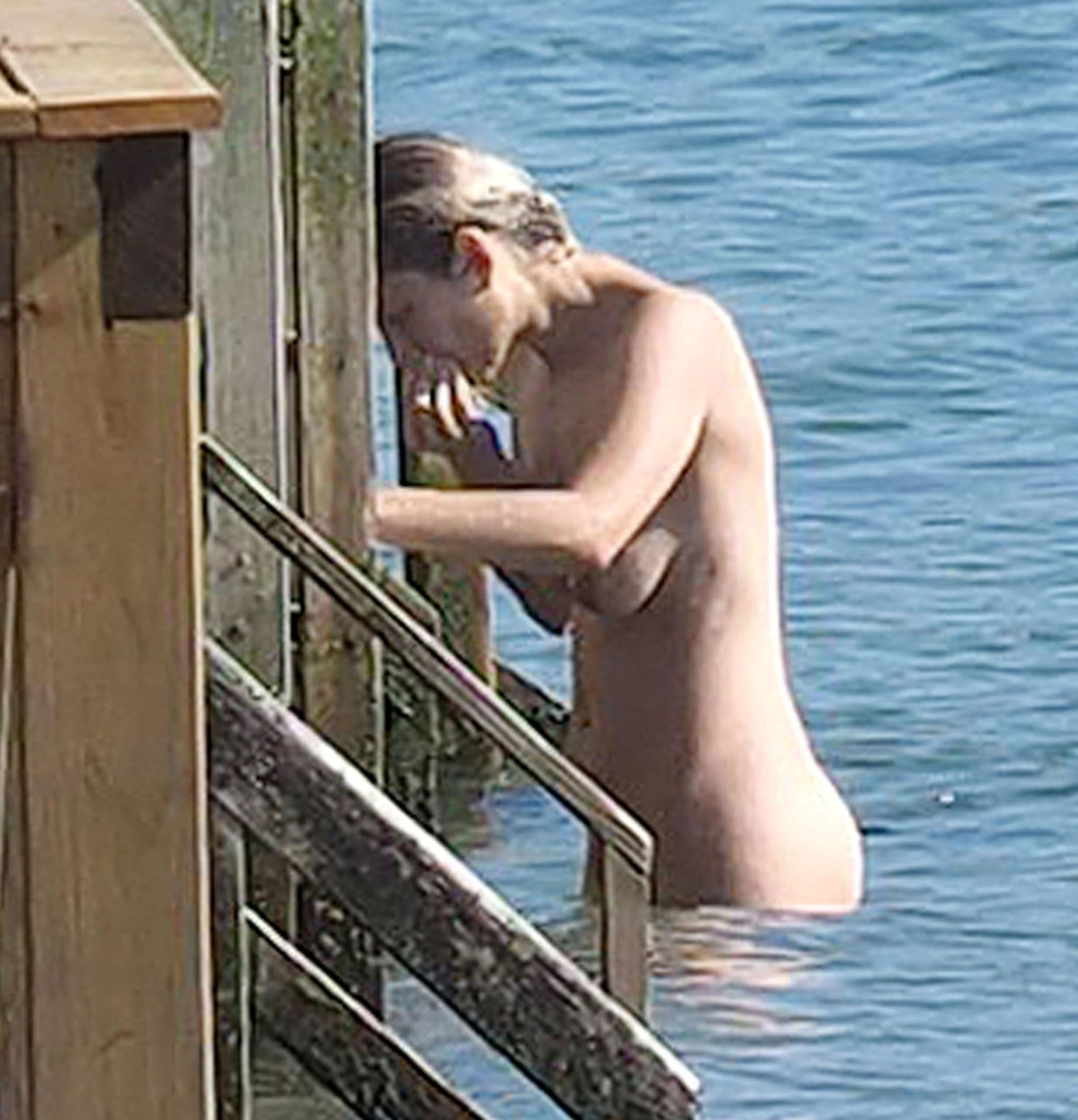 25P Marion Cotillard Nude