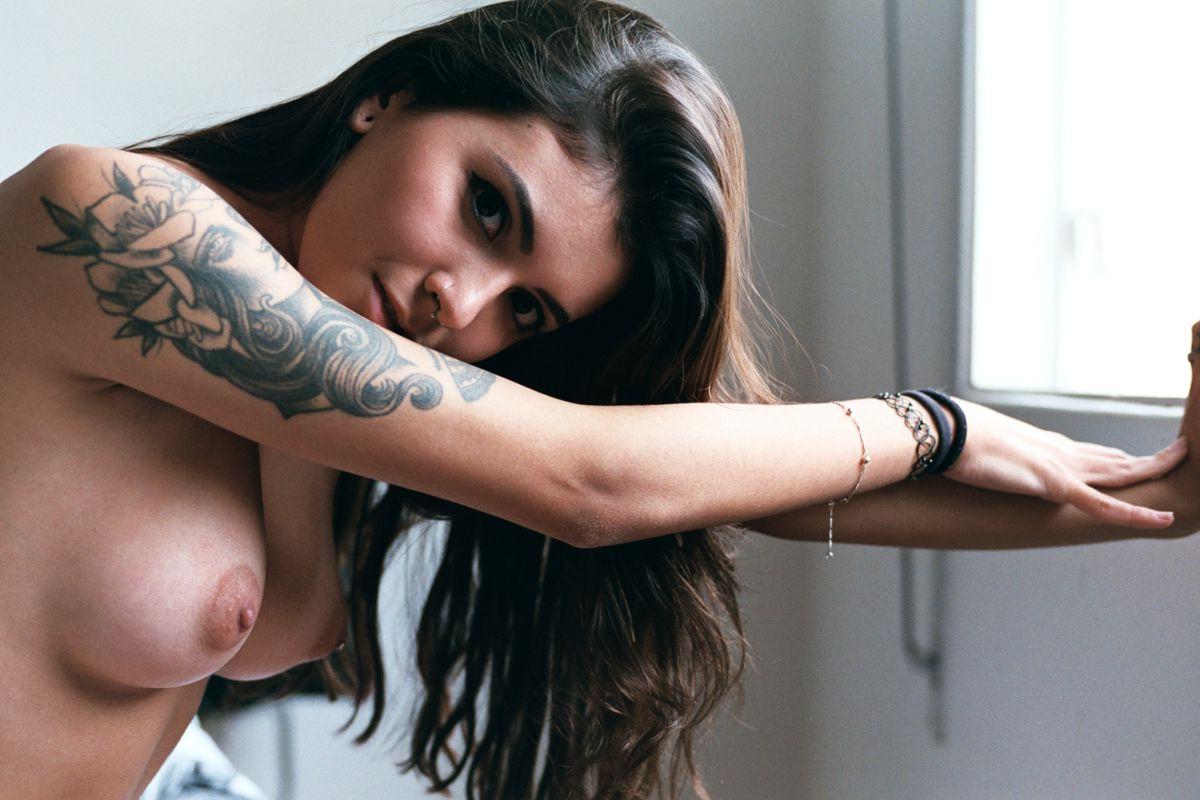 4P Nude photoset of Marjorie Monteiro