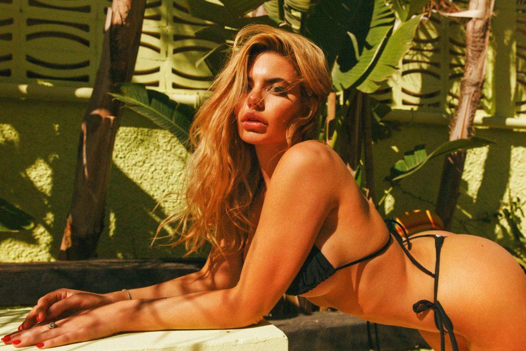 18P Megan Barton Hanson Nude