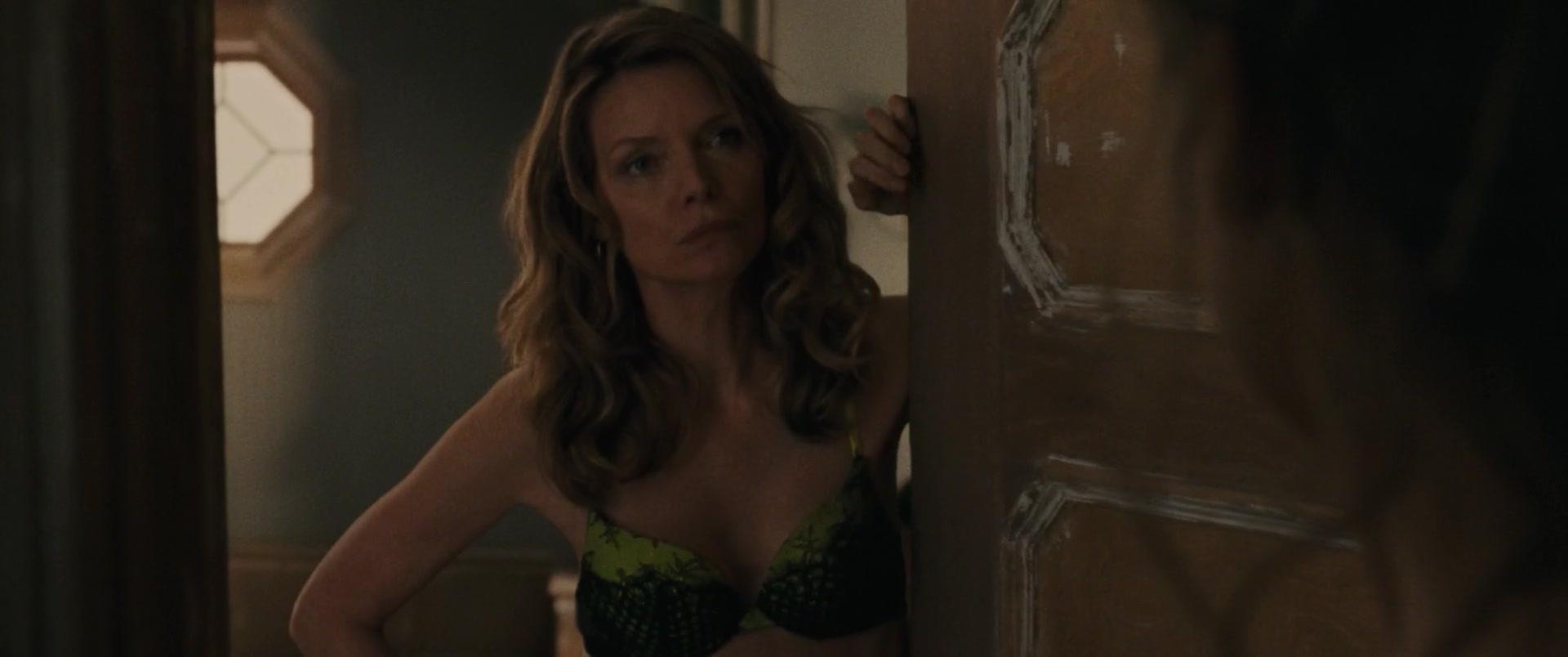 25P Jennifer Lawrence & Michelle Pfeiffer Nude
