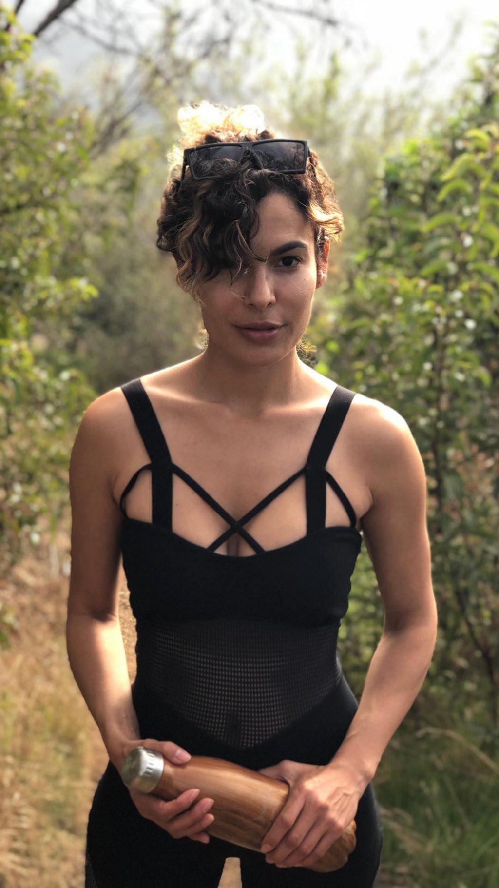 25P Nadine Velazquez nackt