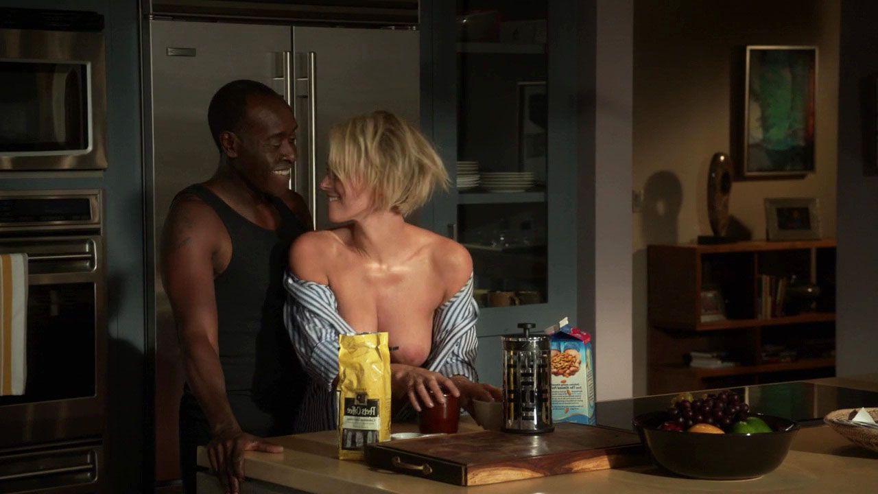 8P Nicky Whelan Nude Pics