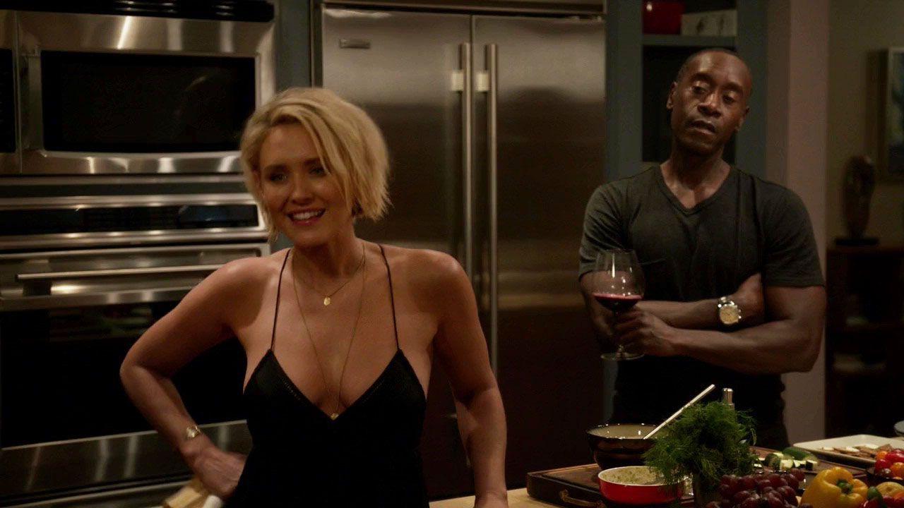 8P Nicky Whelan Nude Pics