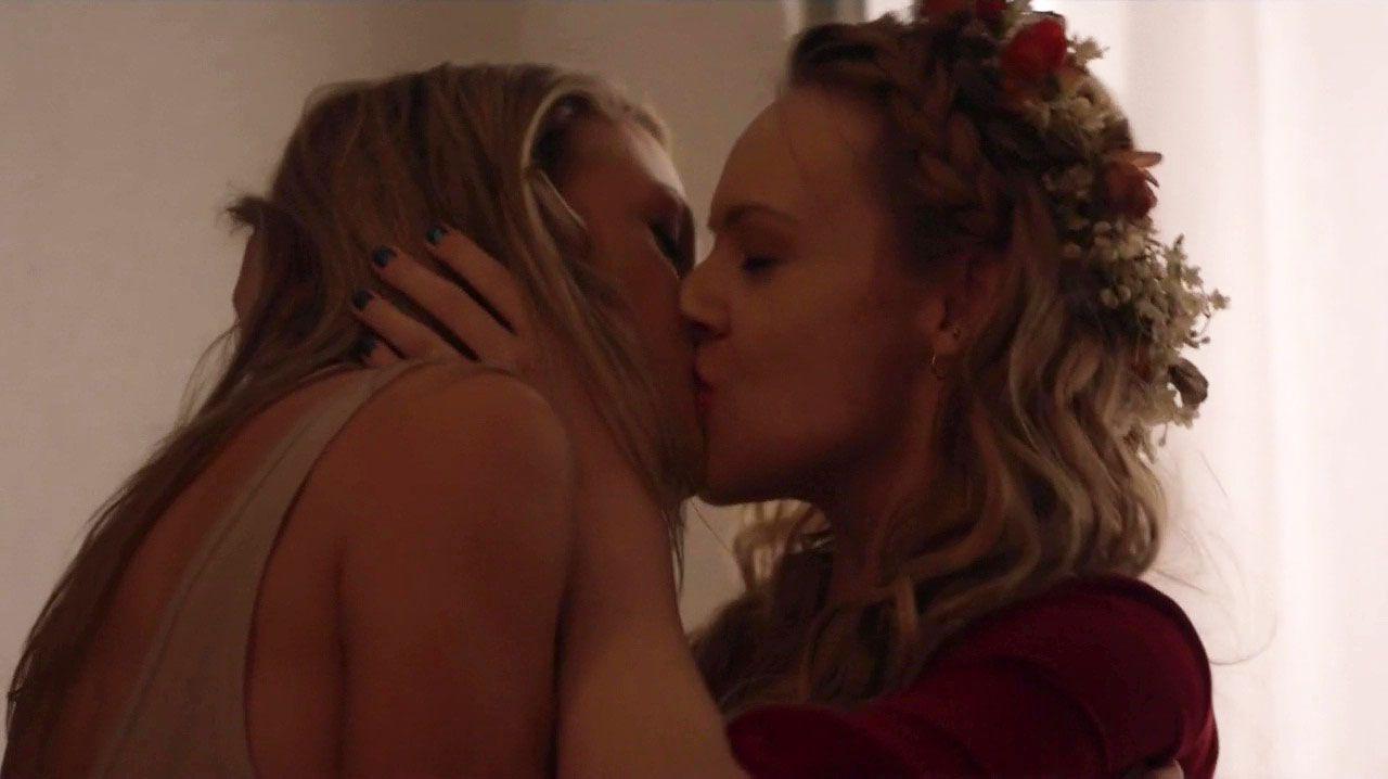 7P Victoria Levine and Nika Khitrova Nude Photos