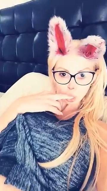 21P Nikki Benz Nude
