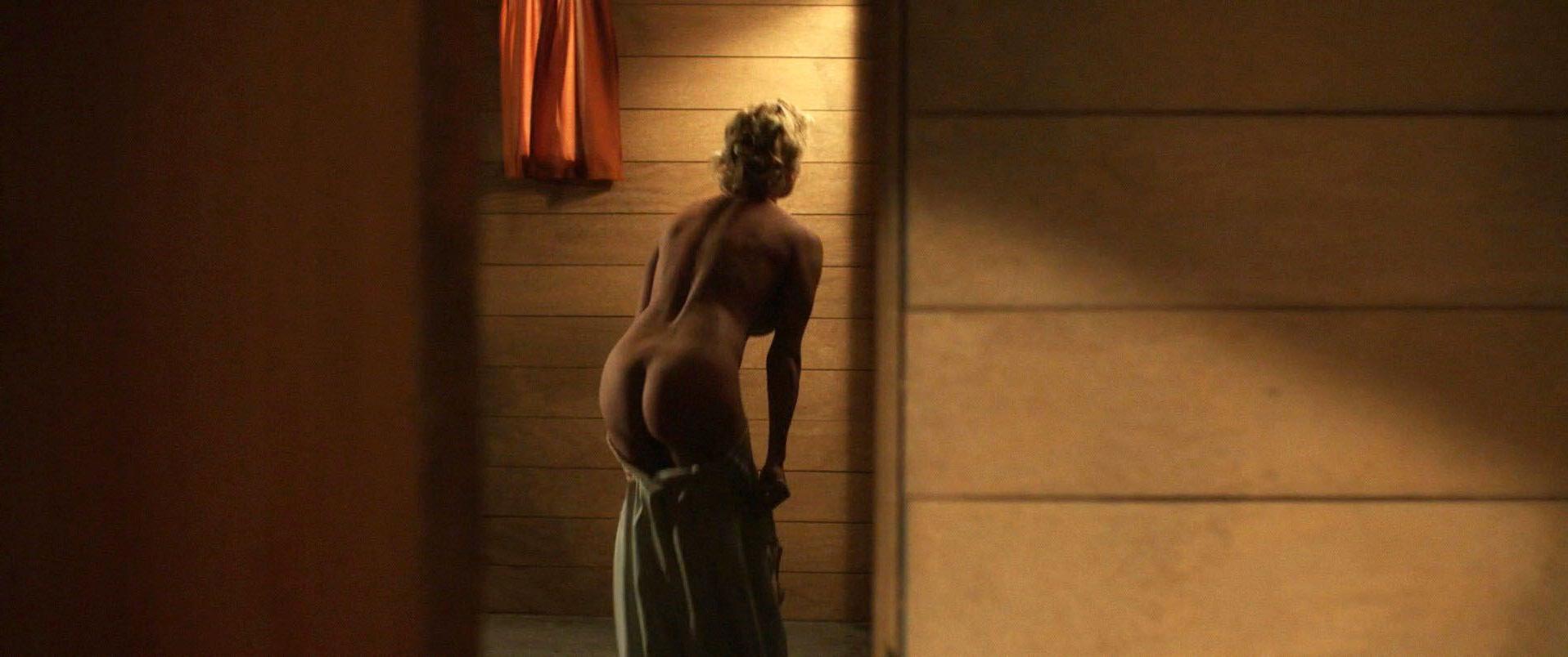 8P Nude Screenshots of Pamela Anderson