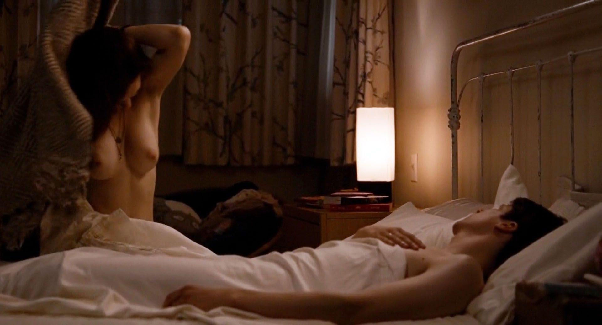 5P Nude Pics of Rachel Brosnahan