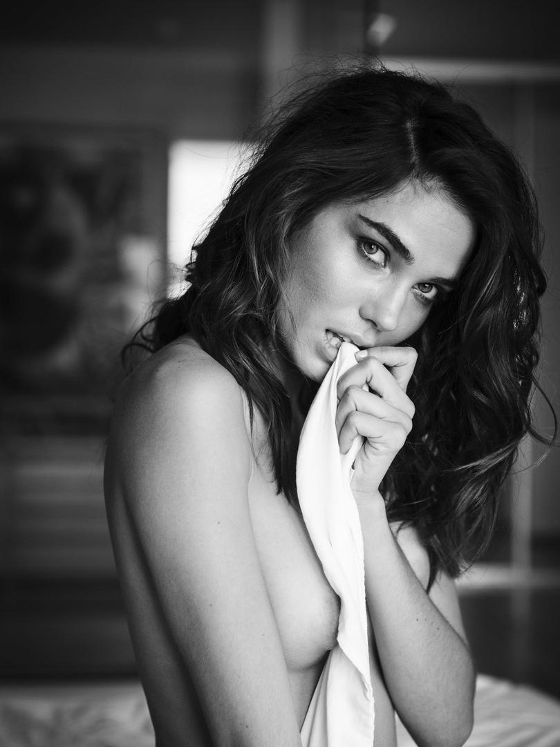 13P Rachel Vallori Nude Photos