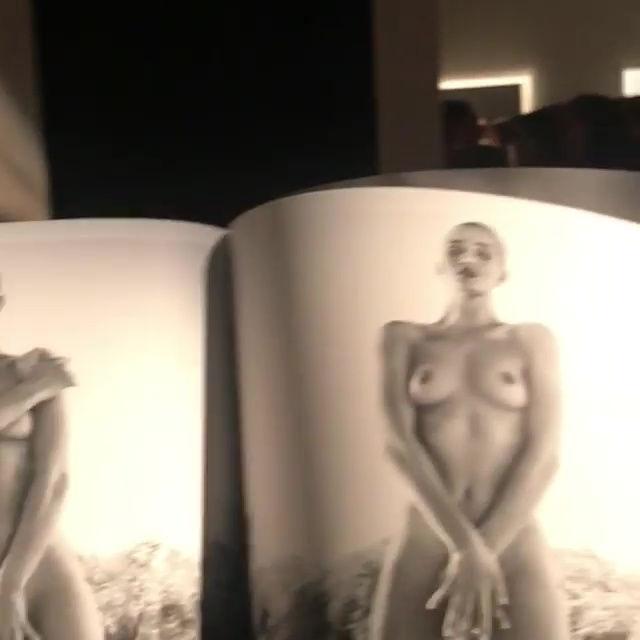 6P Rosie Huntington-Whiteley Nude