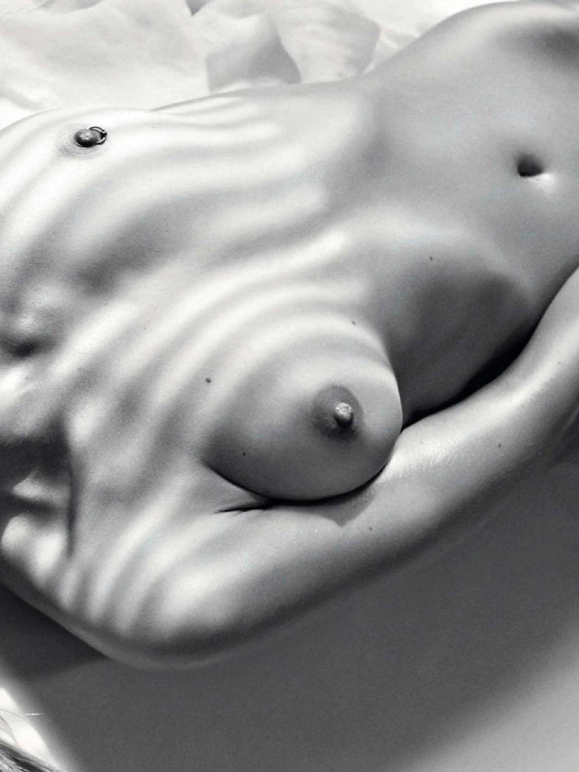 7P Sandra Ciechomska nude photos