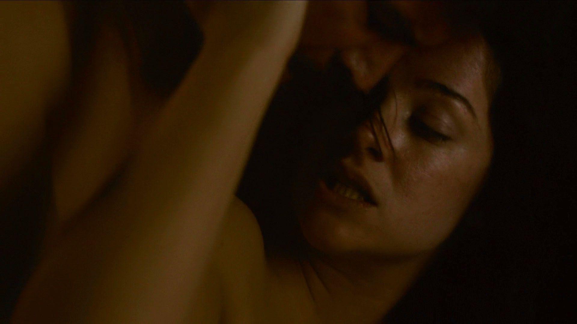 4P Nacktfotos von Sarah Greene