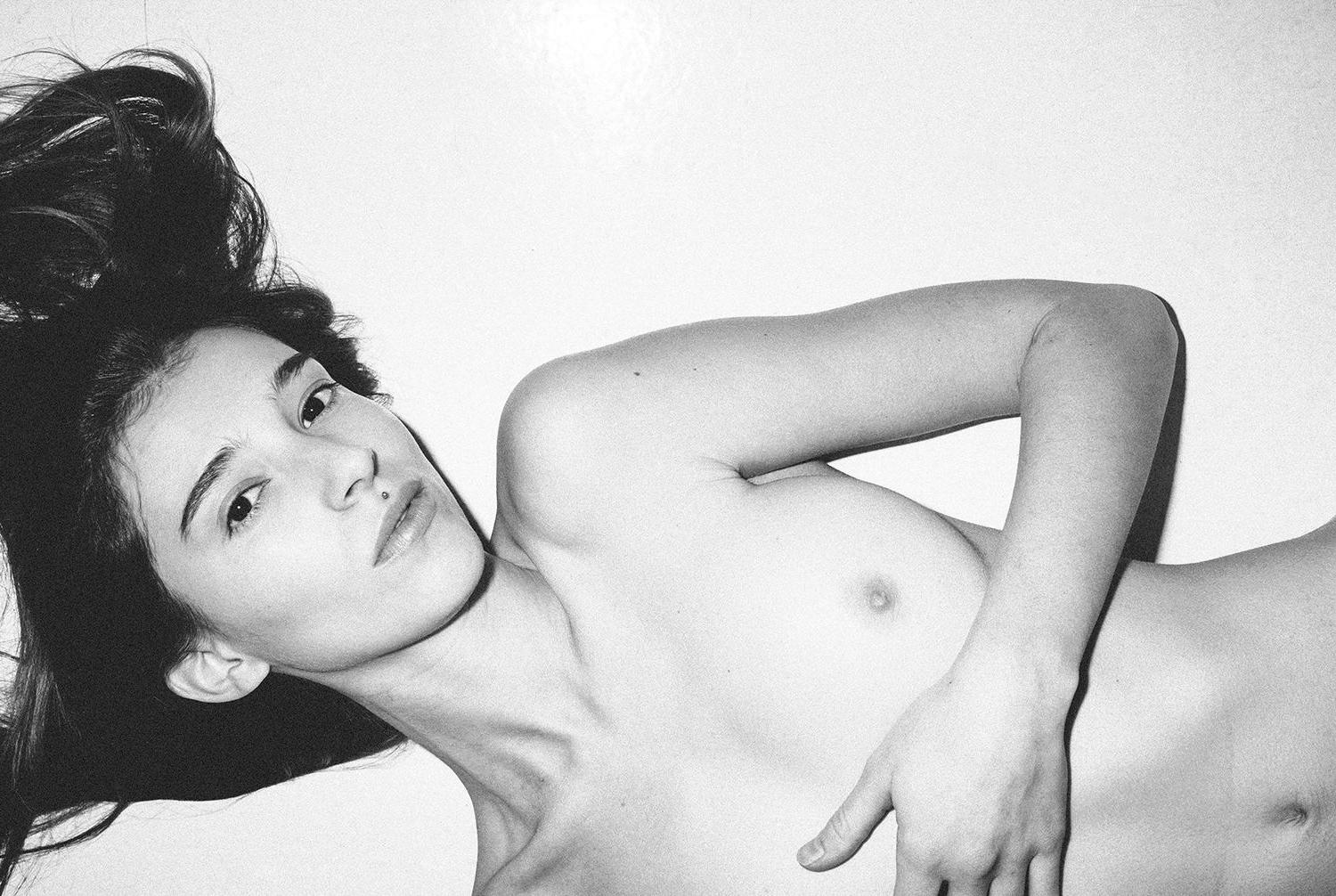 5P Sara Pavan Nude Pics