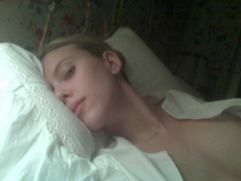 13P Nude pics of Scarlett Johansson