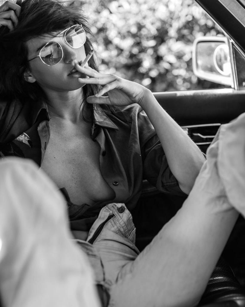 25P Stephanie Moore Nude