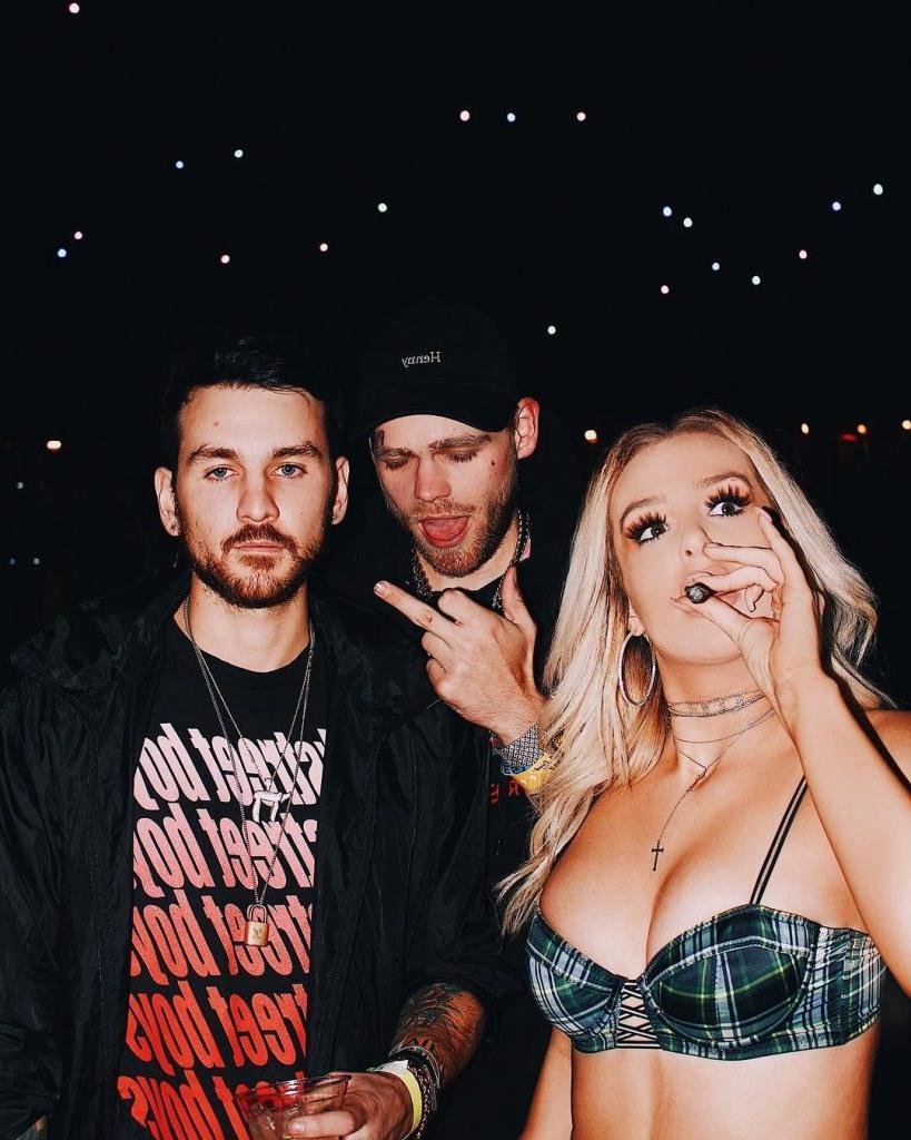 25P Tana Mongeau Nude
