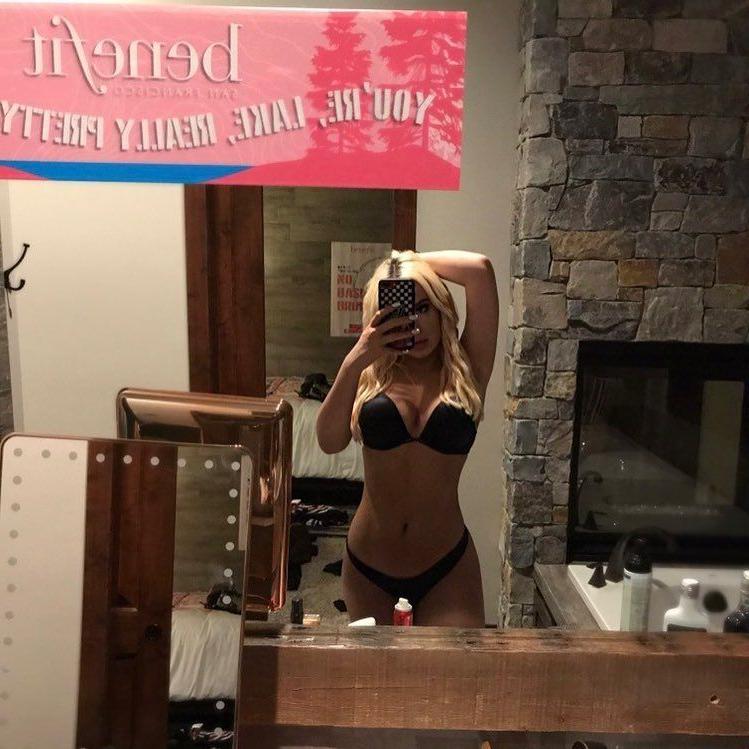 25P Tana Mongeau Nude