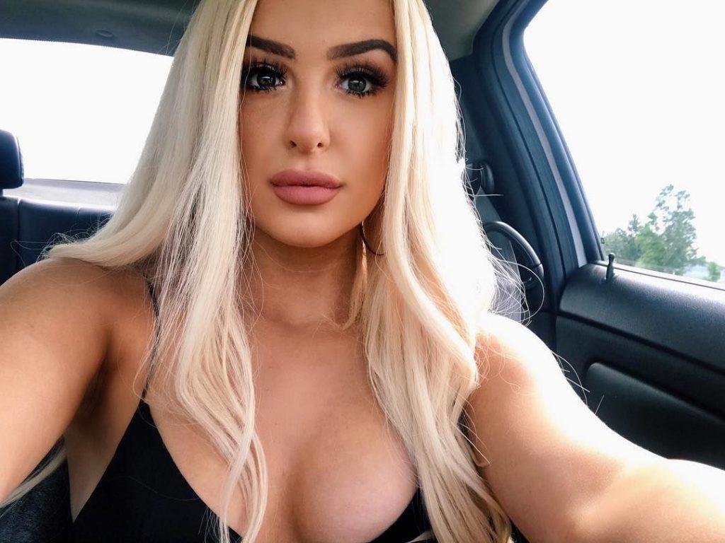 25P Tana Mongeau Nude