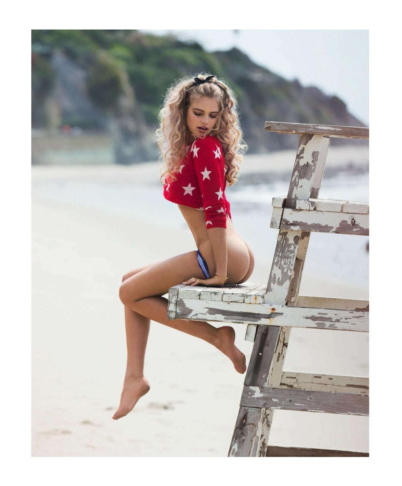 7P Nude Photos of Valerie van der Graaf