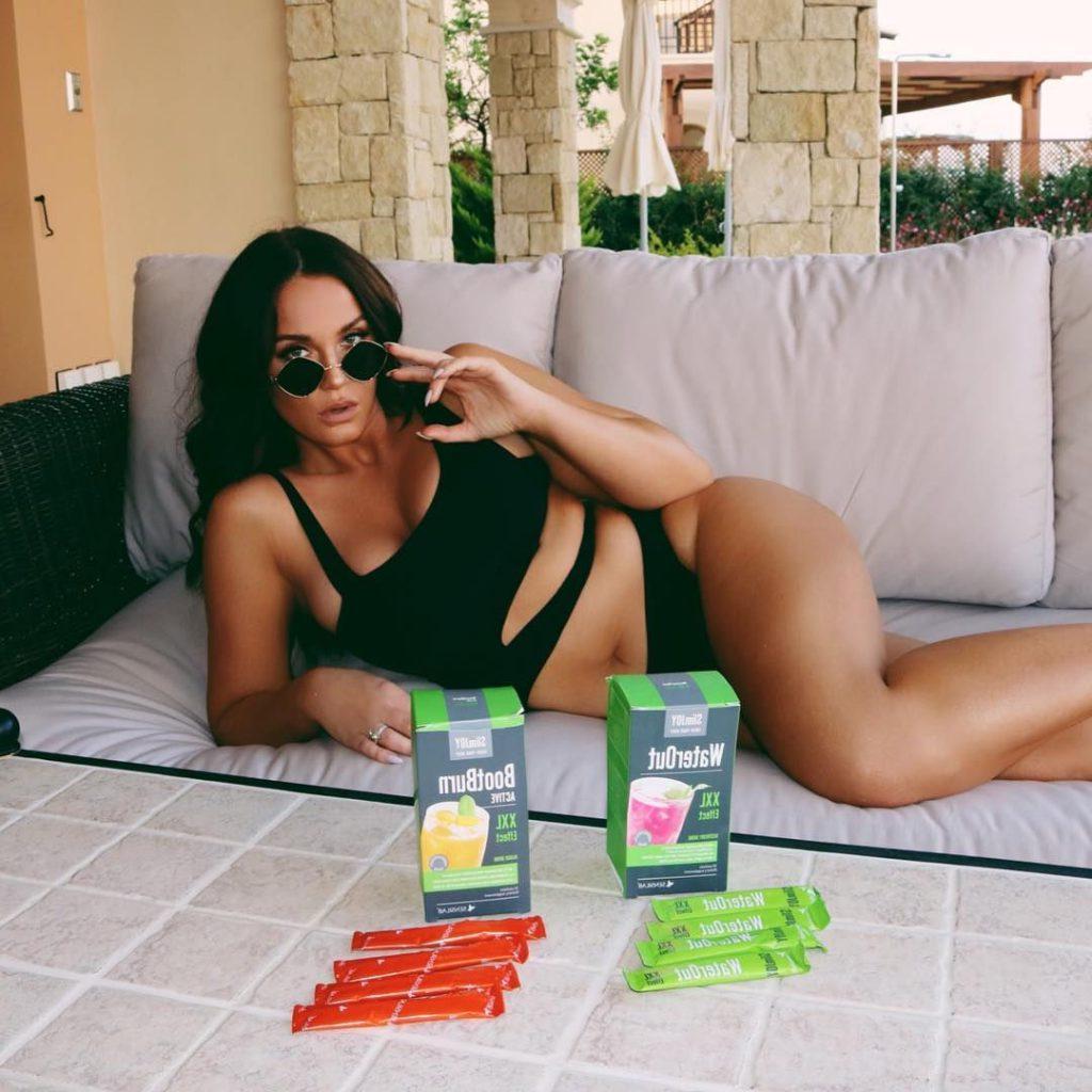 25P Vicky Pattison nackt