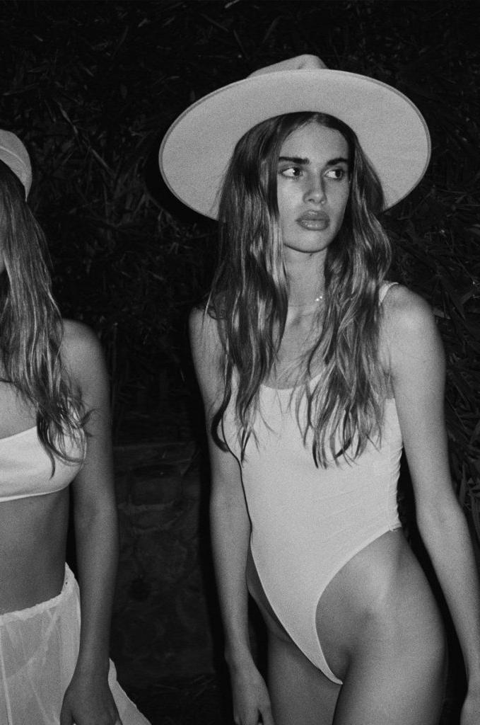 13P Zoe Mantzakanis Nude