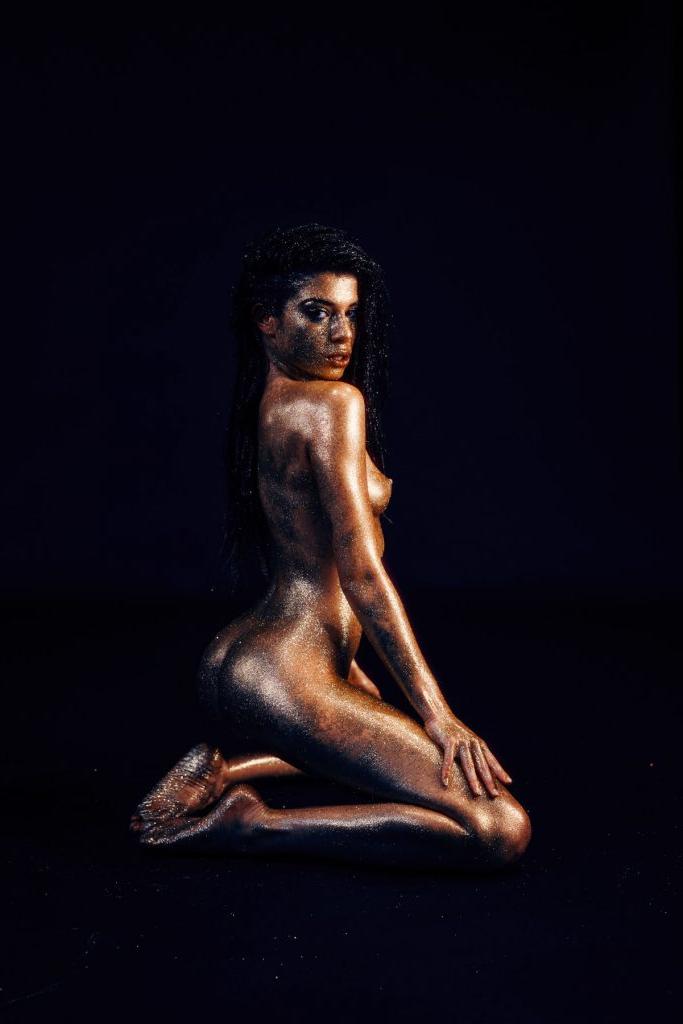 25P Chiara Bianchino Nude