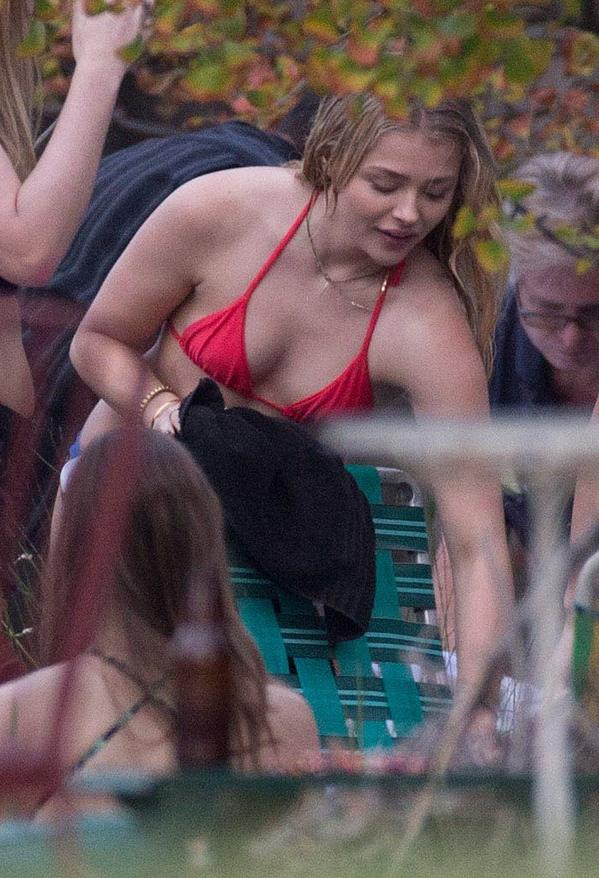 4P Chloe Grace Moretz nude pics
