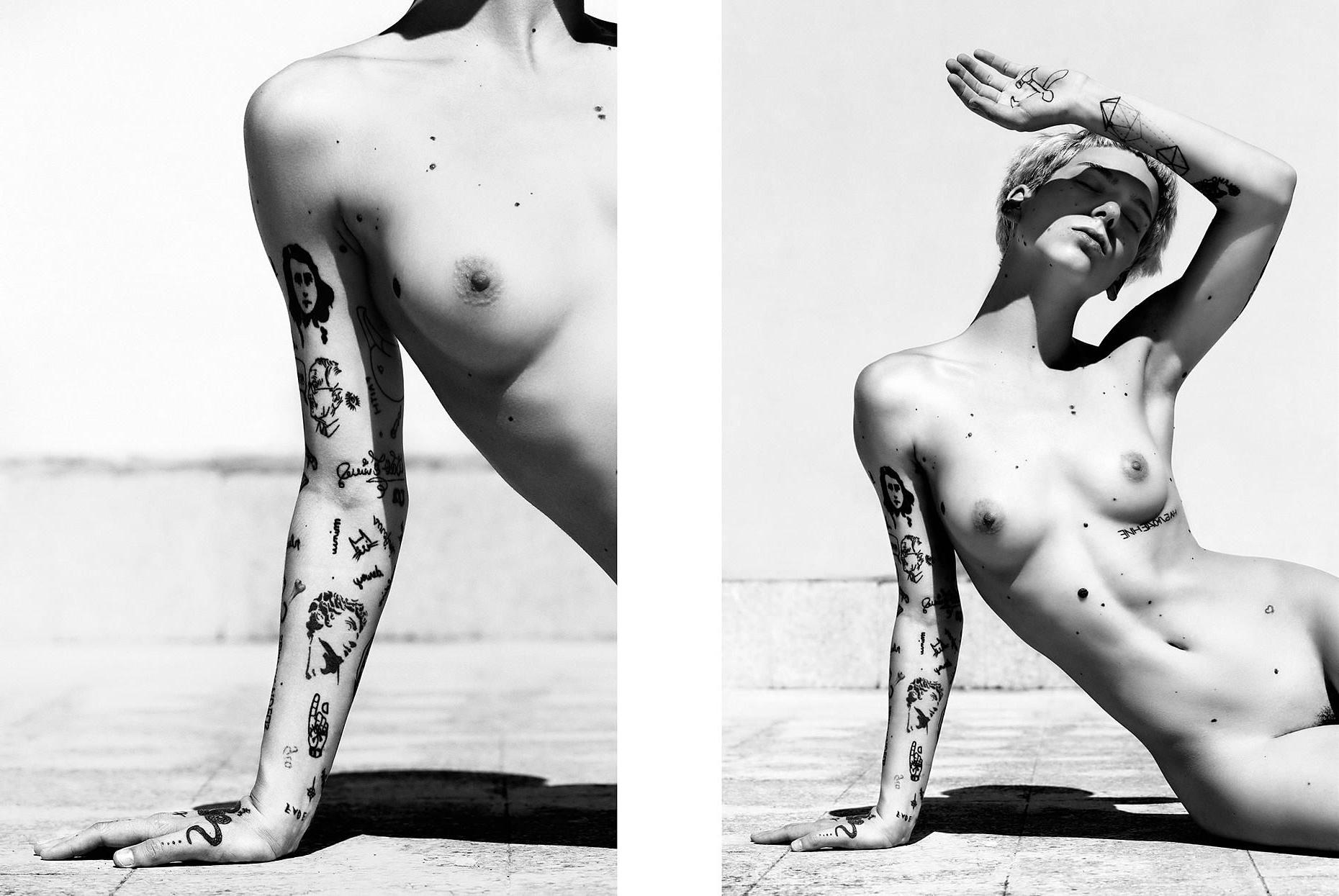 4P Nude photoset of Gaia Galizia