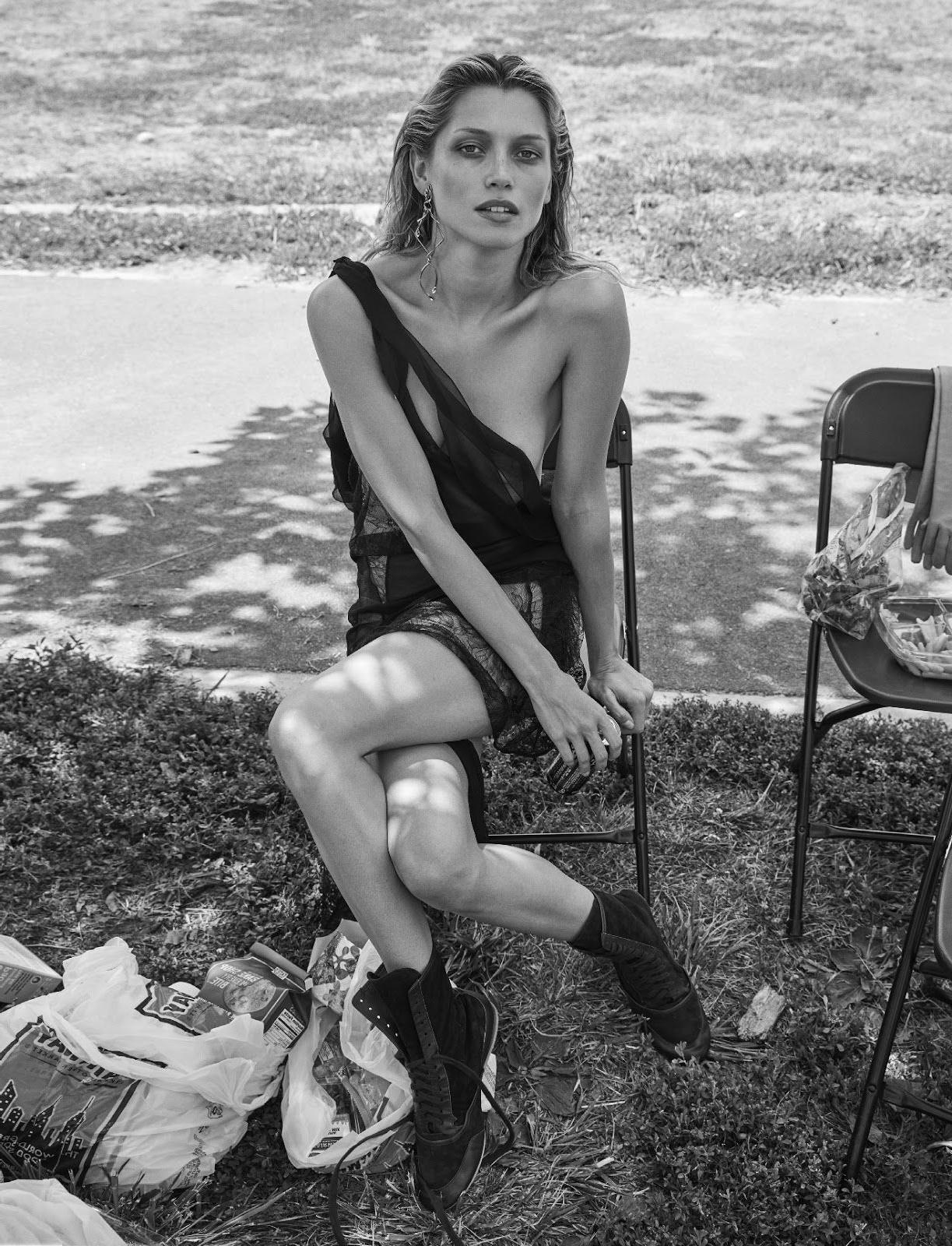 9P Hana Jirickova Nude Photos