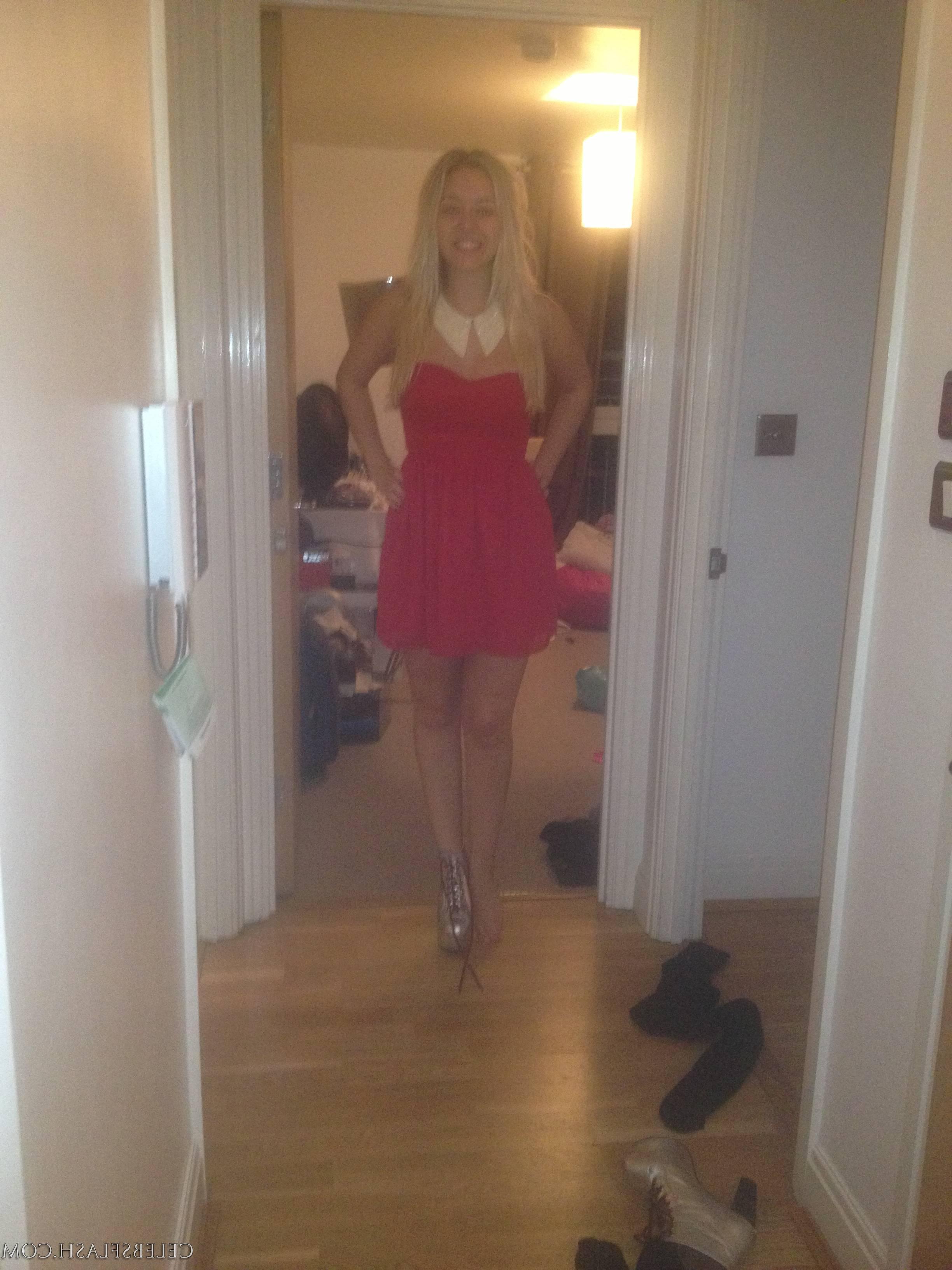 12P LEAKED NUDE SELFIES OF KELSEY HARDWICK