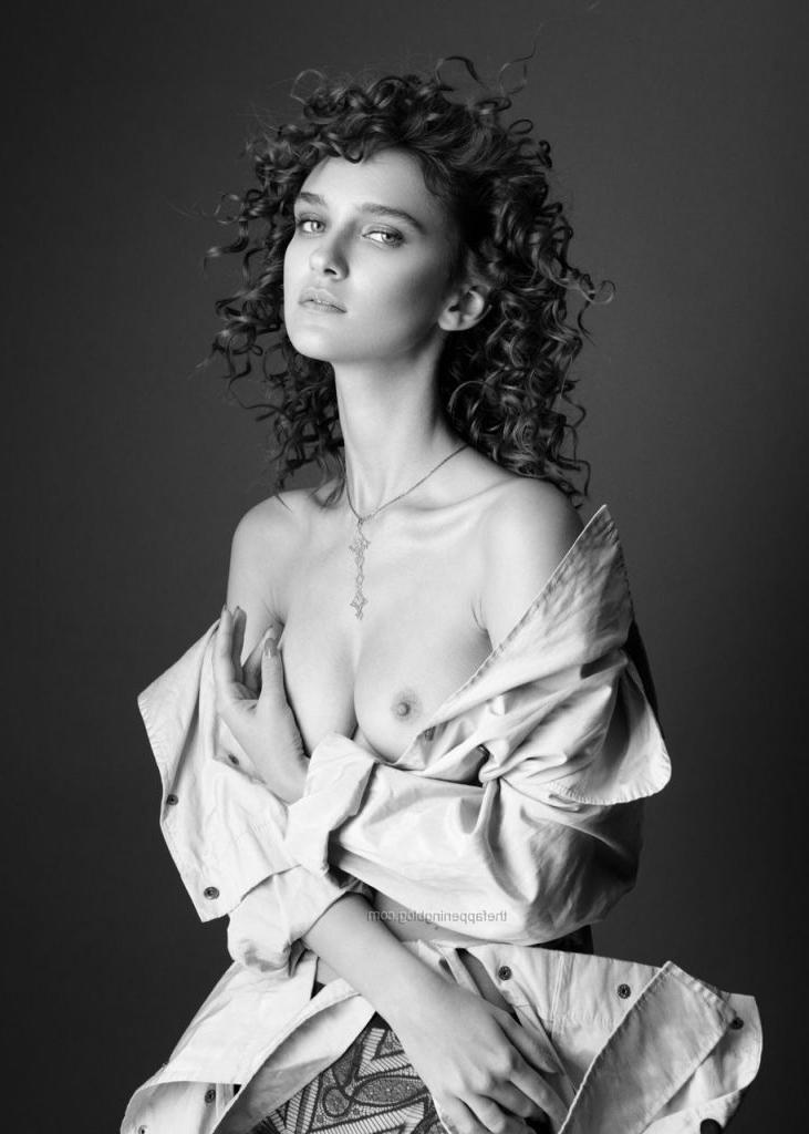 16P Paula Bulczynska Nude