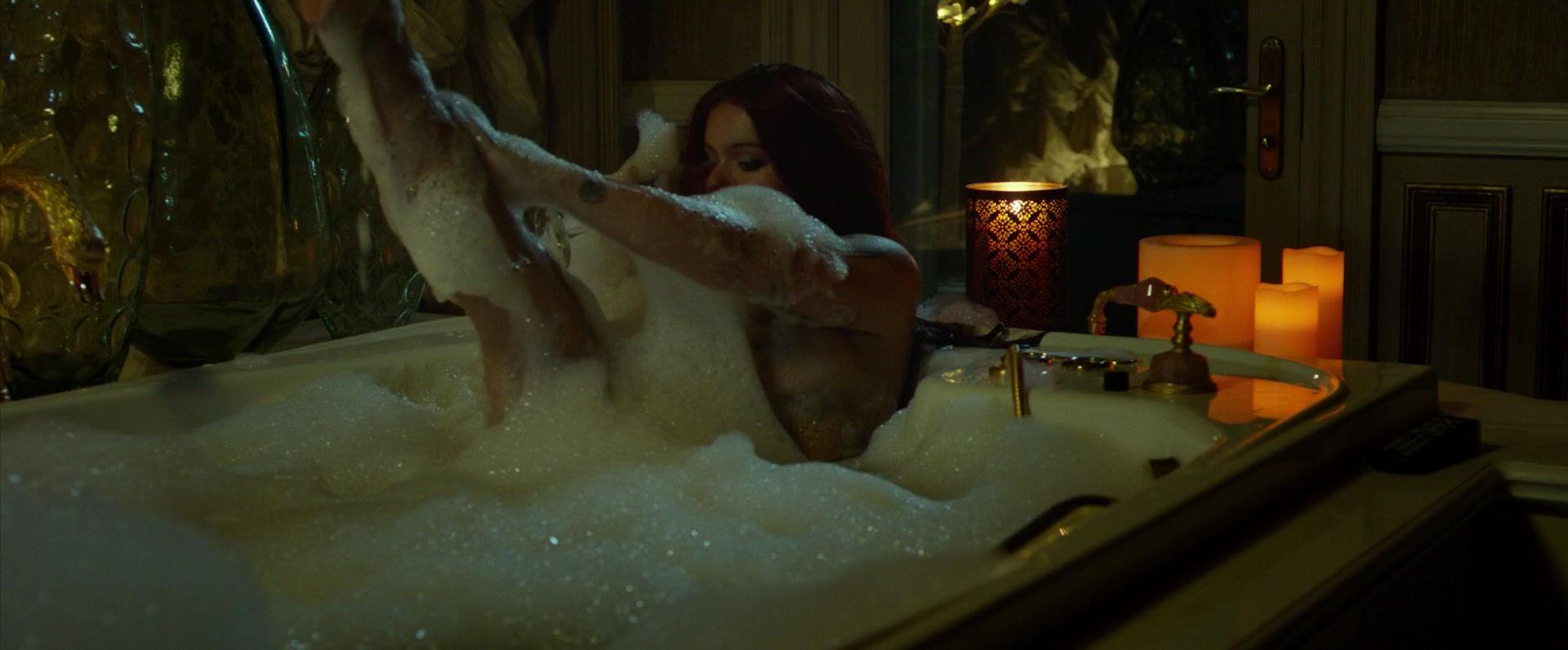 25P Ariel Winter Nude